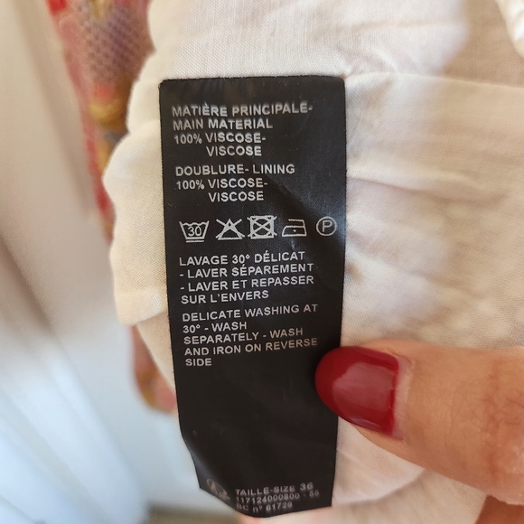 Burton of London V-Neck Red and Gold Floral Printed US Size 6 NWOT - Picture 5 of 11